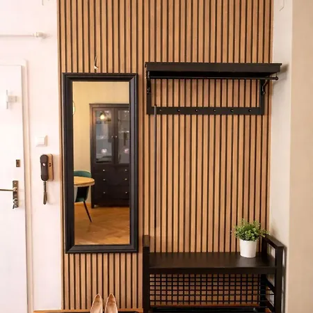 96m2 Of Comfort And Style: 4bd In Old Town Appartement Bratislava