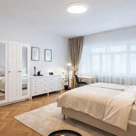 96m2 Of Comfort And Style: 4bd In Old Town * Bratislava
