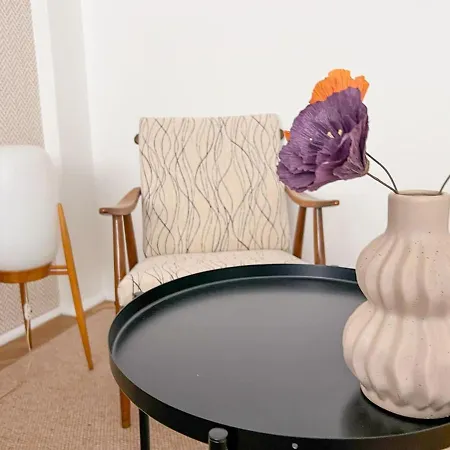 شقة 96m2 Of Comfort And Style: 4bd In Old Town