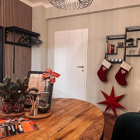 96m2 Of Comfort And Style: 4bd In Old Town Братислава