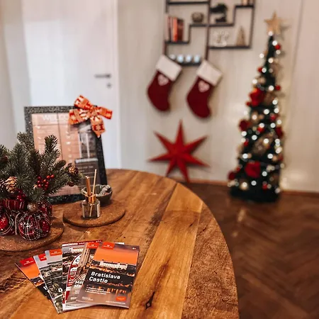 96m2 Of Comfort And Style: 4bd In Old Town * Братислава