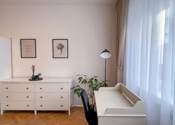 Apartment 96m2 Of Comfort And Style: 4bd In Old Town Pressburg