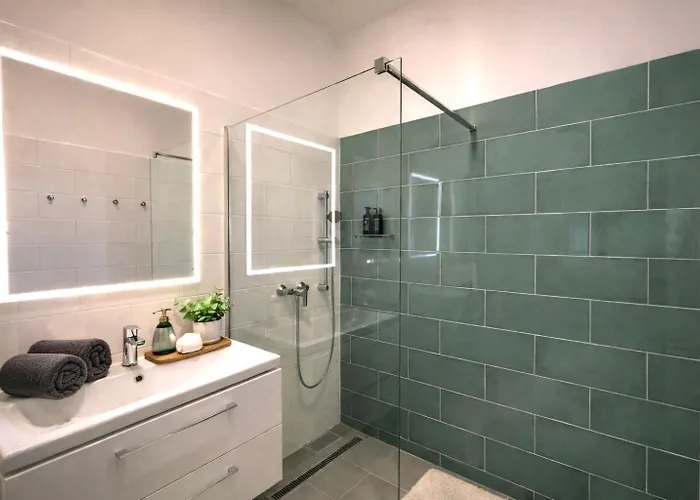 96m2 Of Comfort And Style: 4bd In Old Town Apartment