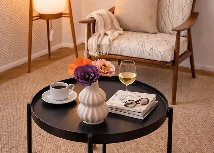 96m2 Of Comfort And Style: 4bd In Old Town * Pressburg